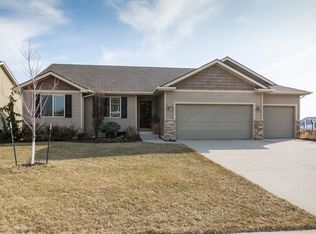 2165 SE Willowbrook Dr, Waukee, IA 50263