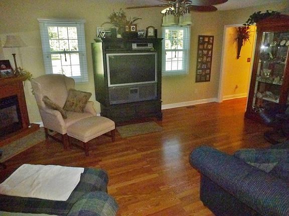 3rd image of 134 Jk Gray Ln