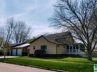 403 S Clark St, Paullina, IA 51046