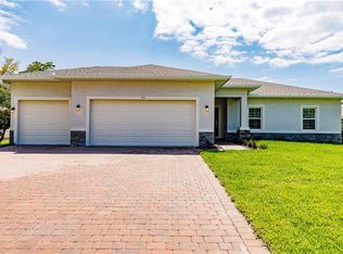 93 Mark Twain Ln, Rotonda West, FL 33947