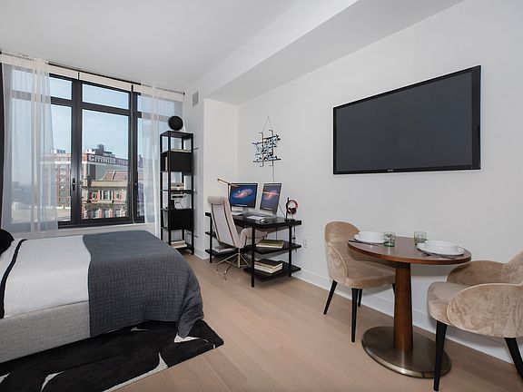 3rd image of 8 Court Sq #7E