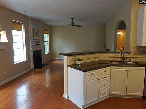 5th image of 300 Austree Dr