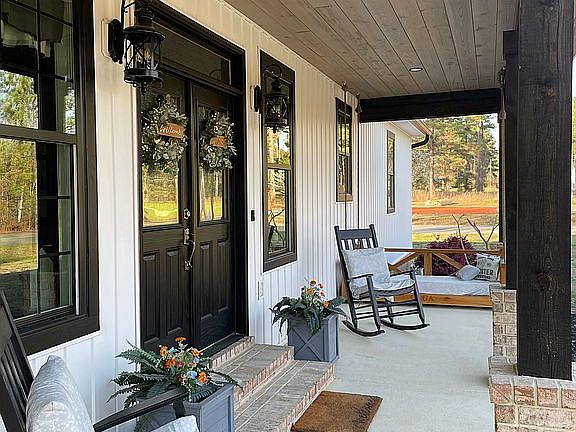 4th image of 209 Wood Oak Cir