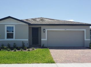 877 Cambridge Dr, Winter Haven, FL 33881
