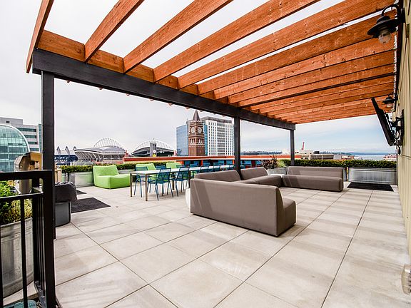 Seattle Apartments - Icon Apartments - Common Rooftop Deck 1