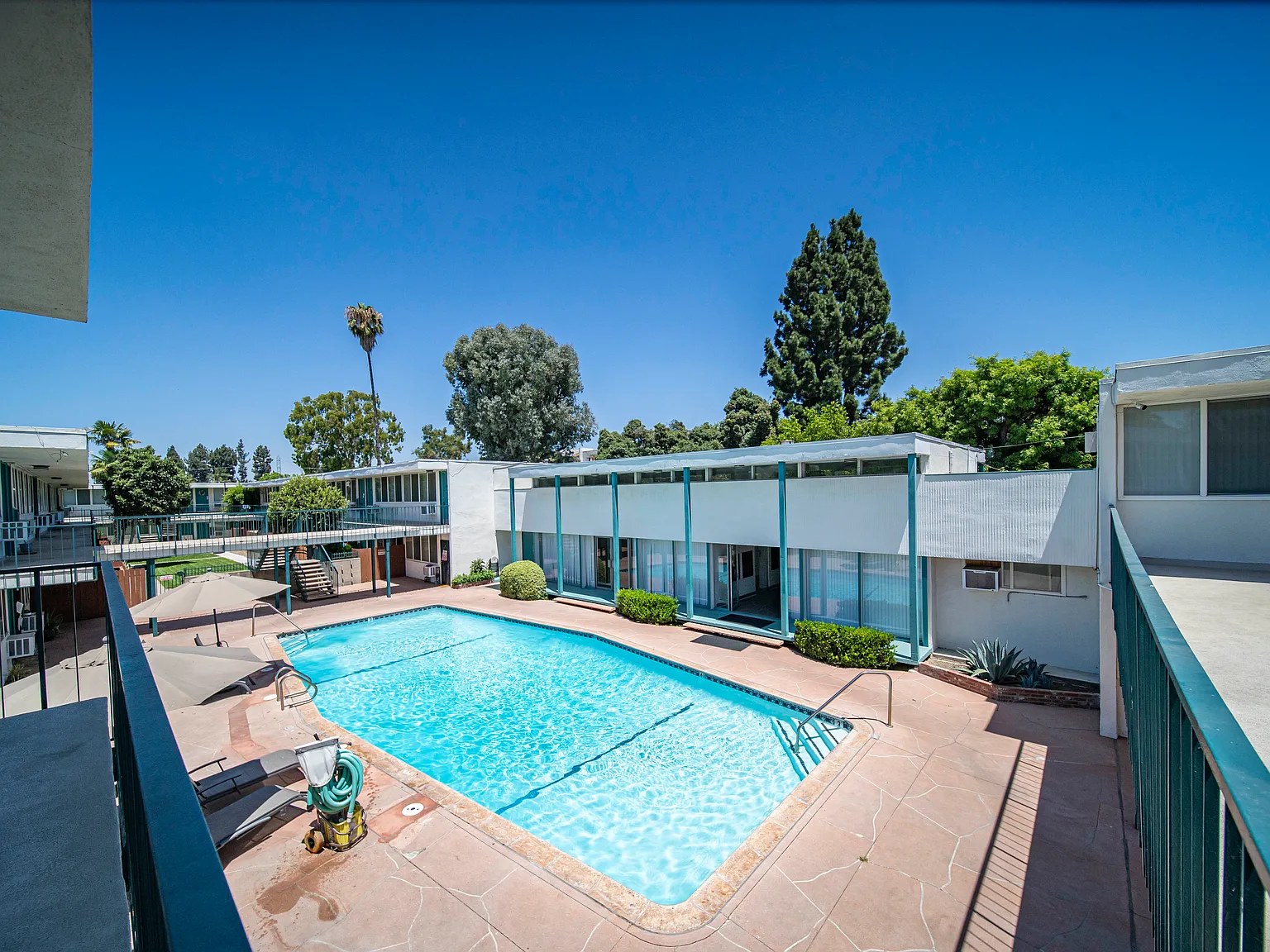 Downey Plaza — Photo 3