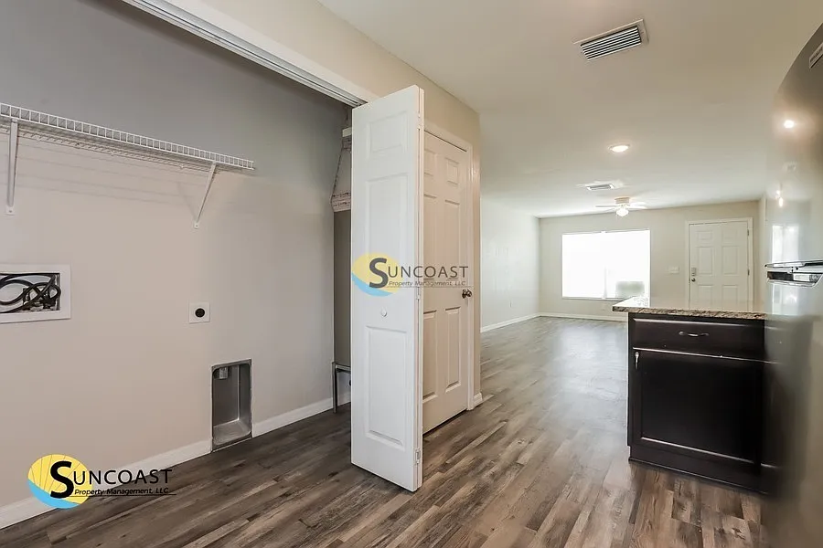 Centrally Located 2Bd|2Ba Gem! — Photo 2