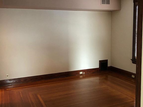 5th image of 2241 Cameron Ave APT 3