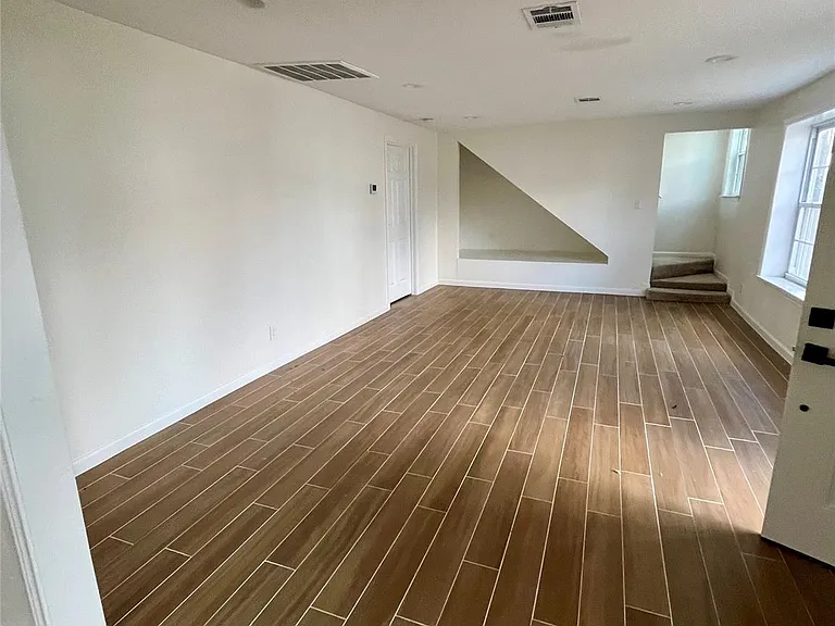302 Moody St — Photo 10