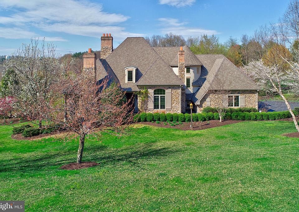 2872 Deer Chase Ln, York, PA 17403 | Zillow