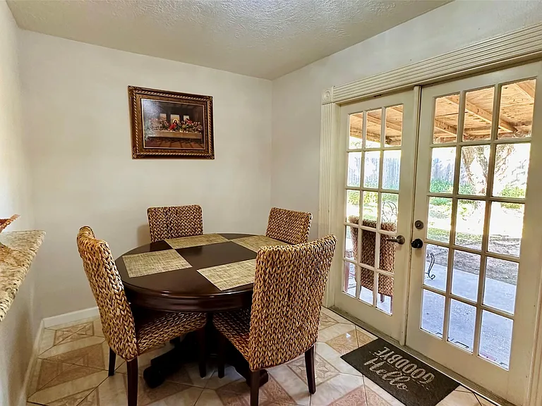 7810 Kellwood Dr — Photo 3