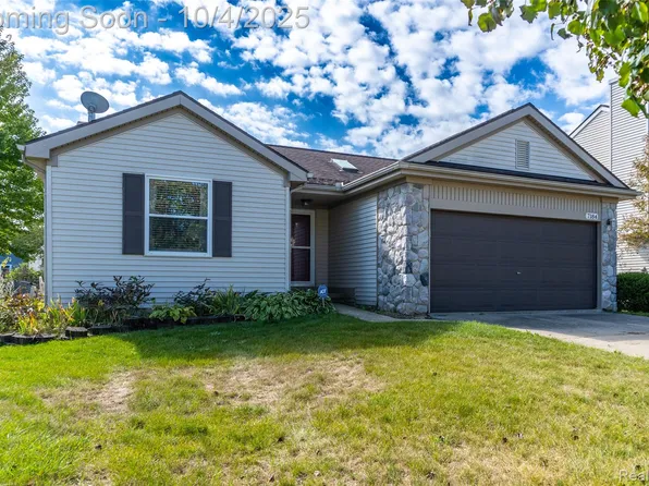 7184 Glacier Pointe Dr, Ypsilanti, MI 48197