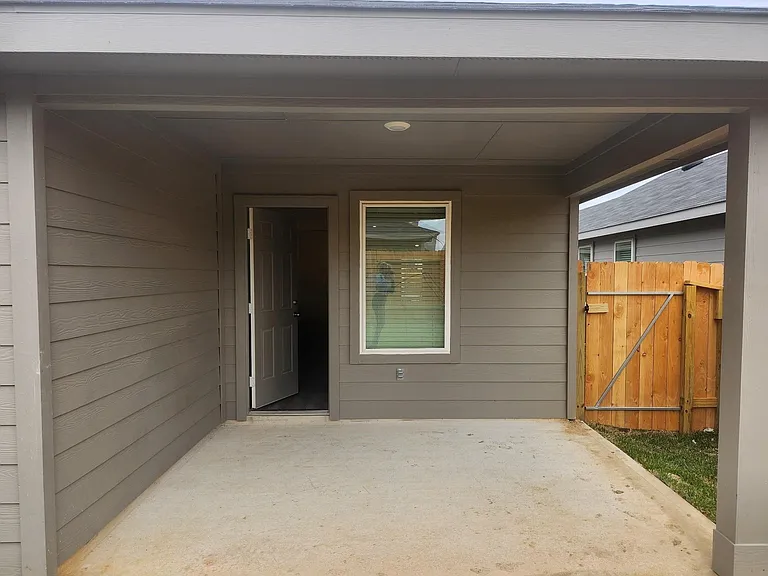 1135 Sultana Springs Ct — Photo 16