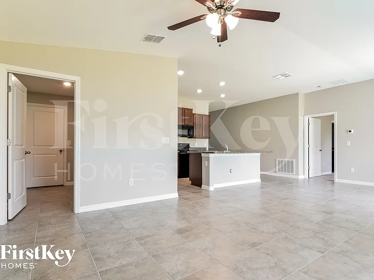 9620 Sage Creek Dr — Photo 3