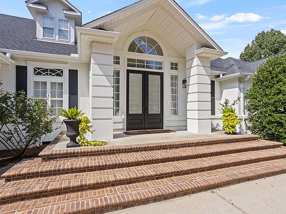 4th image of 1 Avens Hill Dr