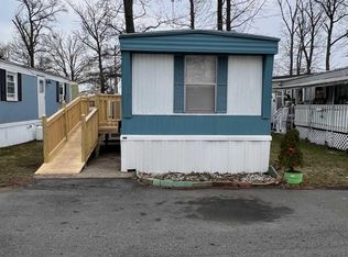 4 W 2nd St, Moonachie, NJ 07074