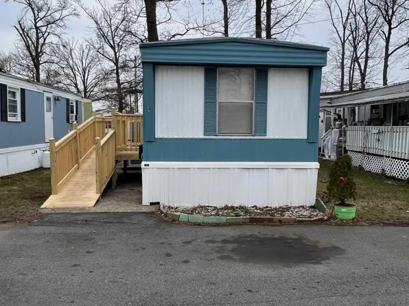 4 W 2nd St, Moonachie, NJ 07074