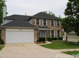 1231 Summerpoint Ln, Fenton, MO 63026