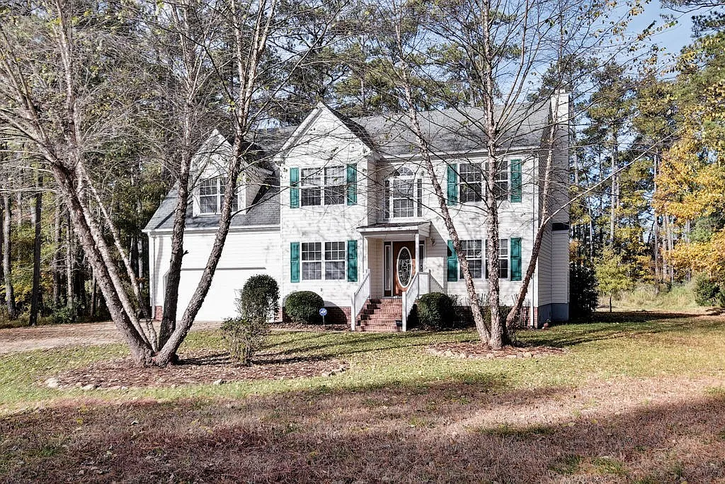 Building Photo - 16 Evans Grove Dr