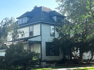 603 W White St, Champaign, IL