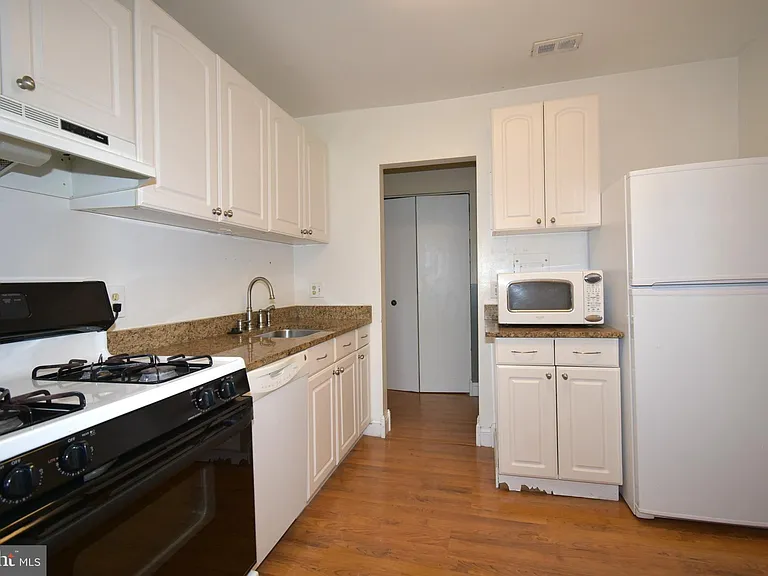 6017 Majors Ln #5-B5 — Photo 10