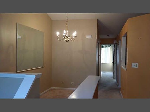 4th image of 106 E Victoria Cir