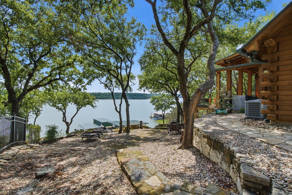 402 Lake Point Dr, Gordon, TX - More