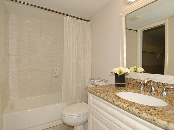 4th image of 11533 Terra Bella Blvd