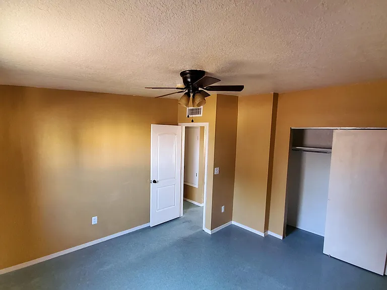8908 Robert Dr — Photo 10