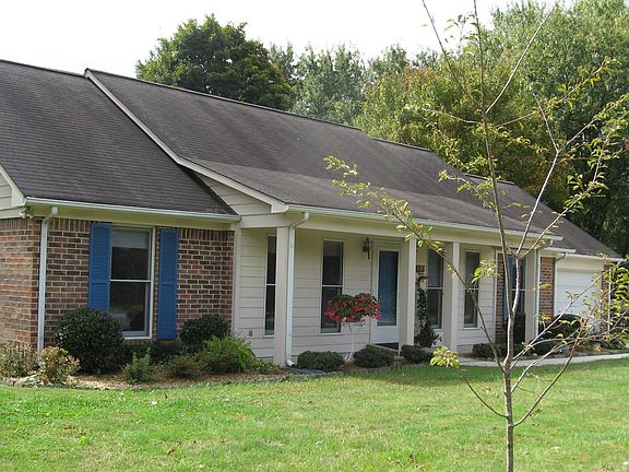 4th image of 3275 Plantation Dr