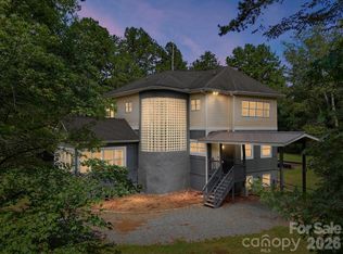 9821 Harvest Ln, Davidson, NC 28036