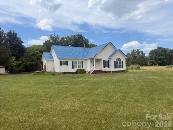 2860 Needmore Rd, Woodleaf, NC 27054