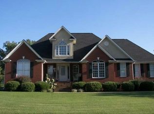 121 Lewis Burnett Dr, Boiling Springs, SC 29316