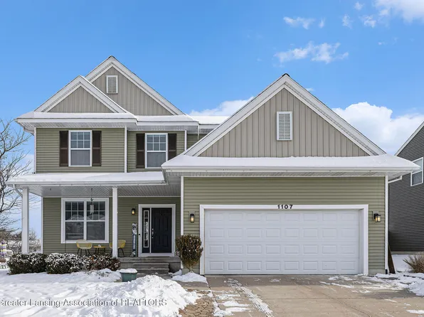 1107 Oakwood Dr, Dewitt, MI 48820