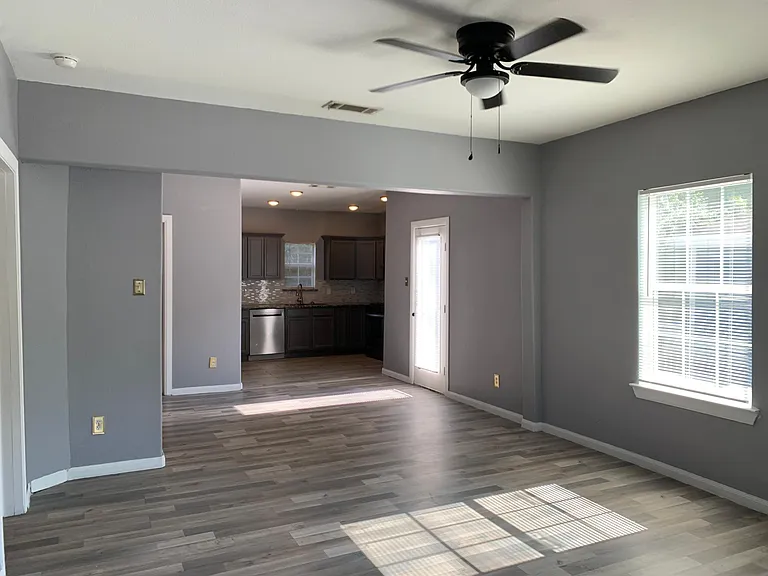7315 Toland St — Photo 3