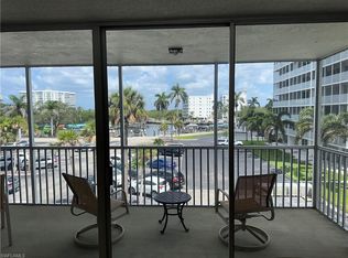 5 Bluebill Ave APT 312, Naples, FL 34108