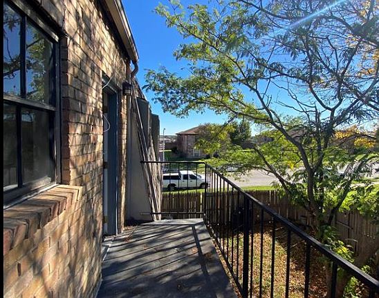 2nd image of 213 Vista Way
