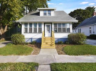 916 Division St, Normal, IL 61761