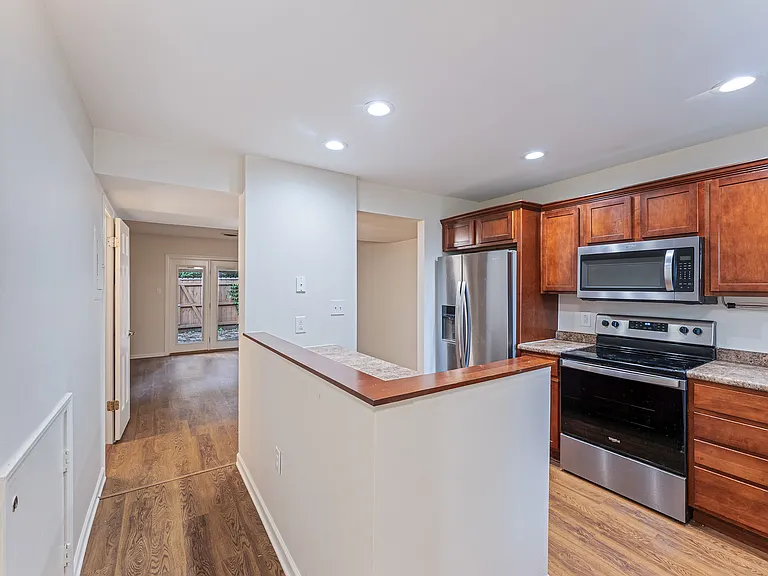 6529 Deane Hill Dr #43 — Photo 1