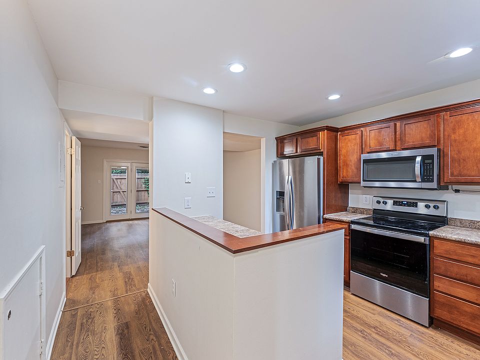 1st image of 6529 Deane Hill Dr APT 43
