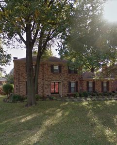 307 Kinnaird Ln, Douglass Hills, KY, 40243