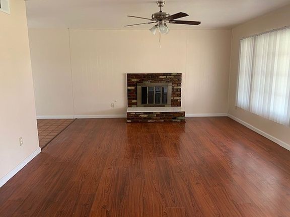 3rd image of 5042 McFadden Ave
