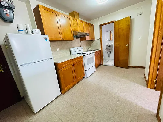 Rented by Level Group | media 1