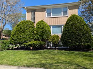 1830 Brummel St #B, Evanston, IL 60202