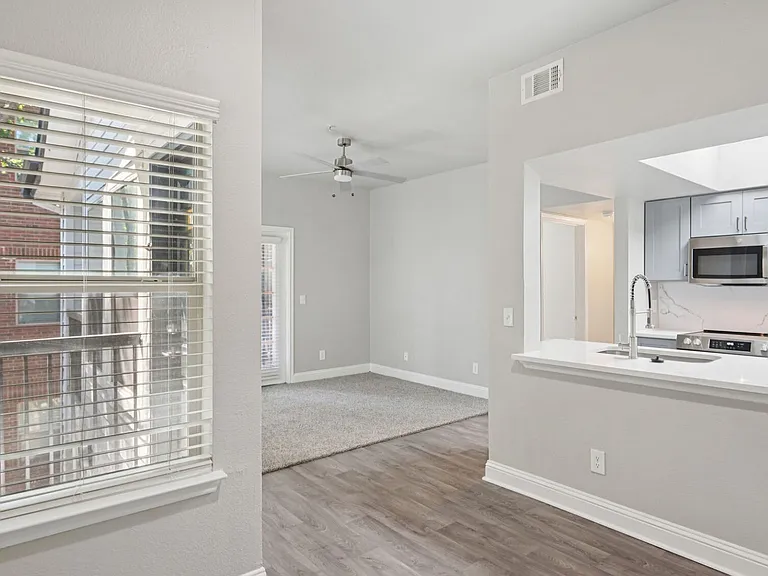 Larkin Apartment Homes — Photo 92