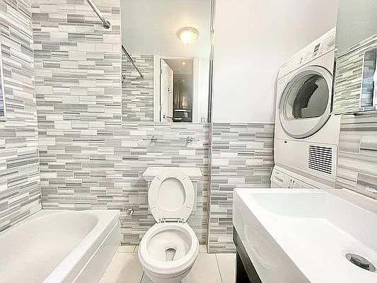 5th image of 250 Mott St APT 14