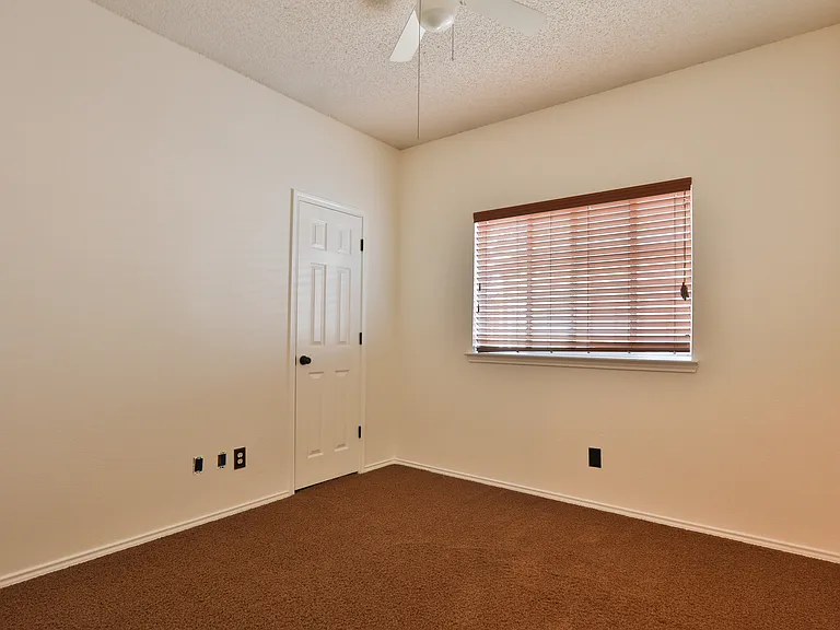 7836 Armor Ln — Photo 14