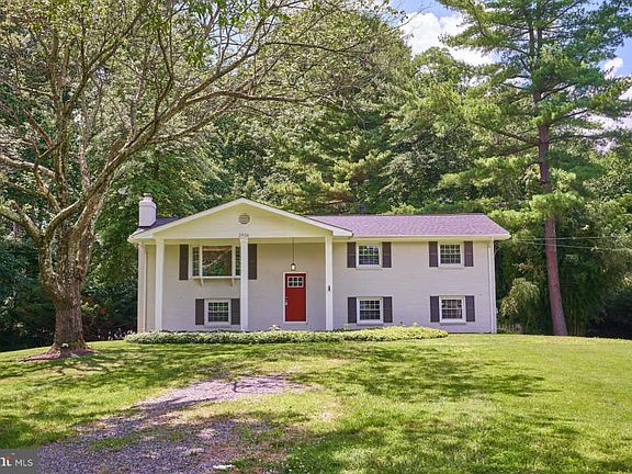 3rd image of 2936 Rosemoor Ln