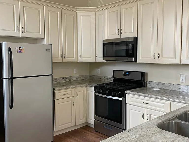 2026 Toledano St #2026 — Photo 6
