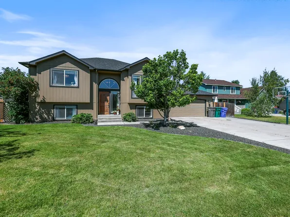 18017 N Lidgerwood Ct, Colbert, WA 99005